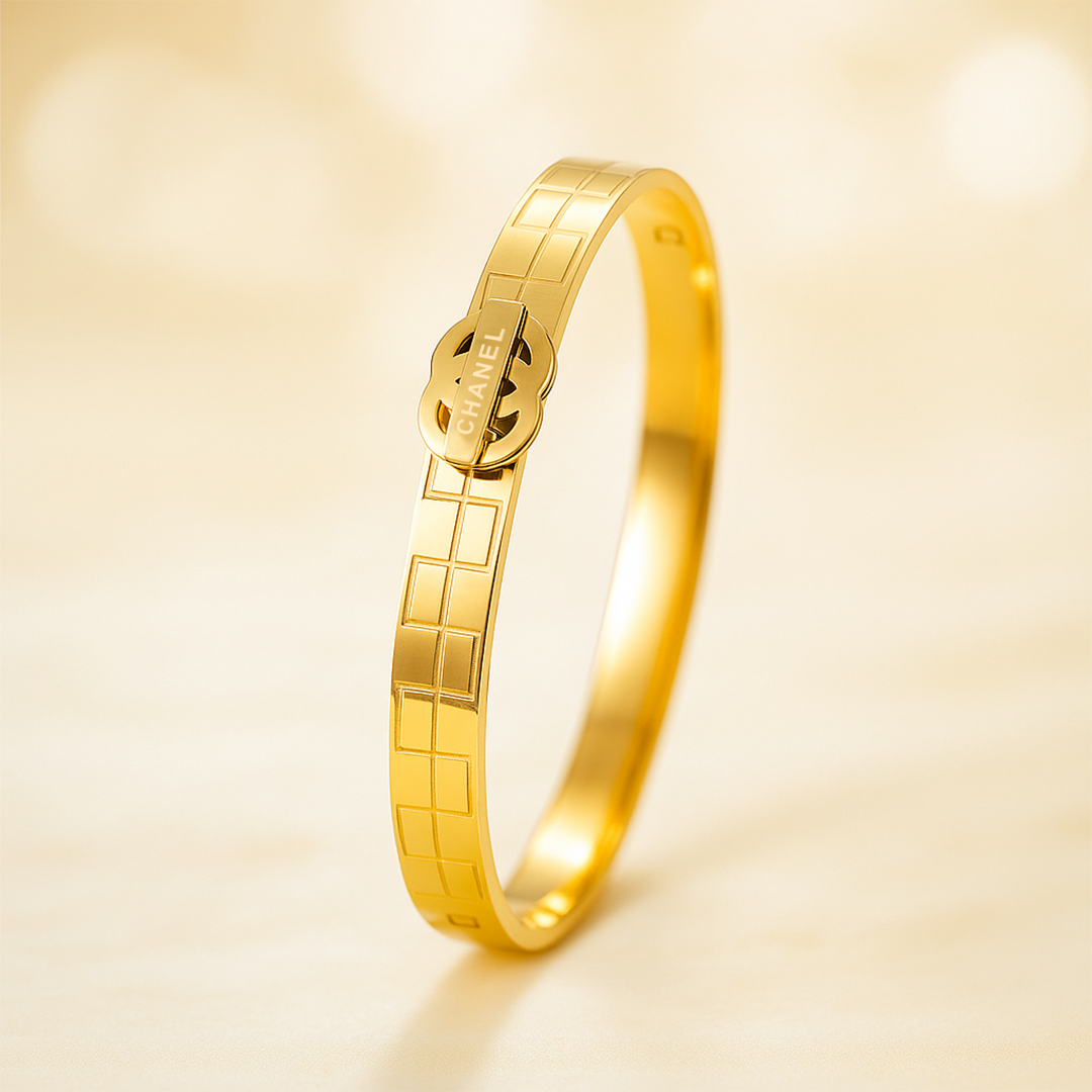 Image of Chanel Golden Grid Luxe Bangle