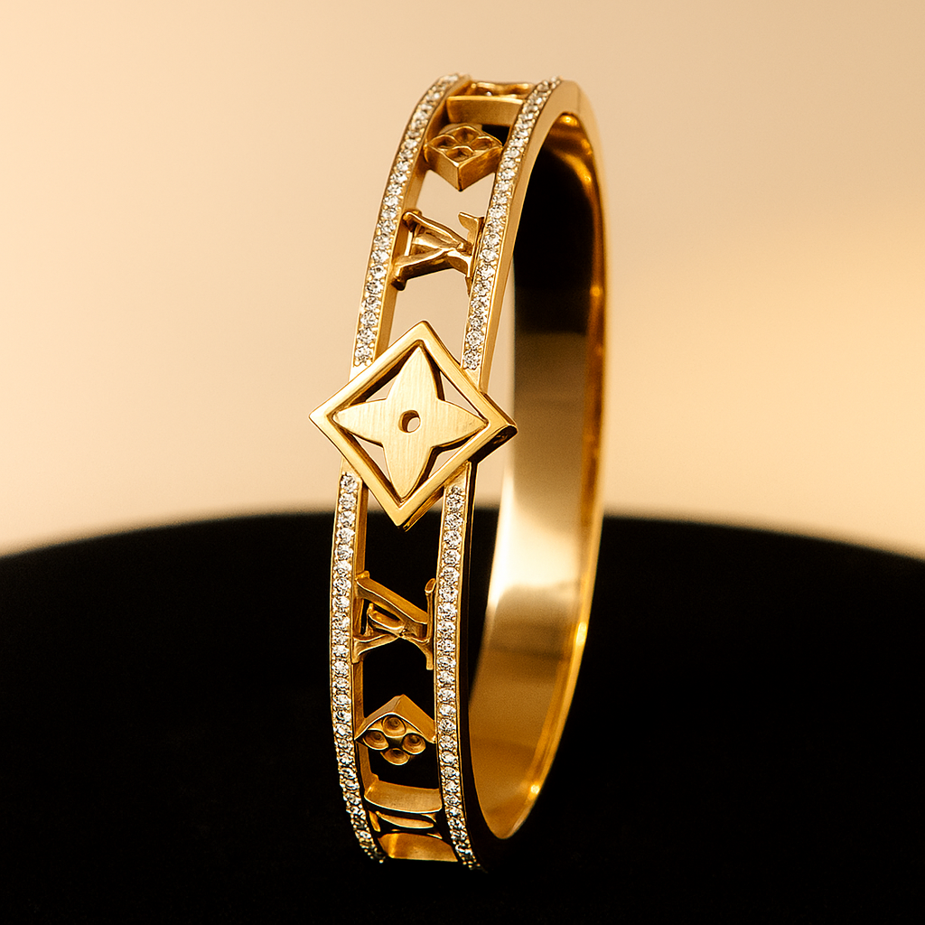 Image of Étoile Royale Gold Bangle