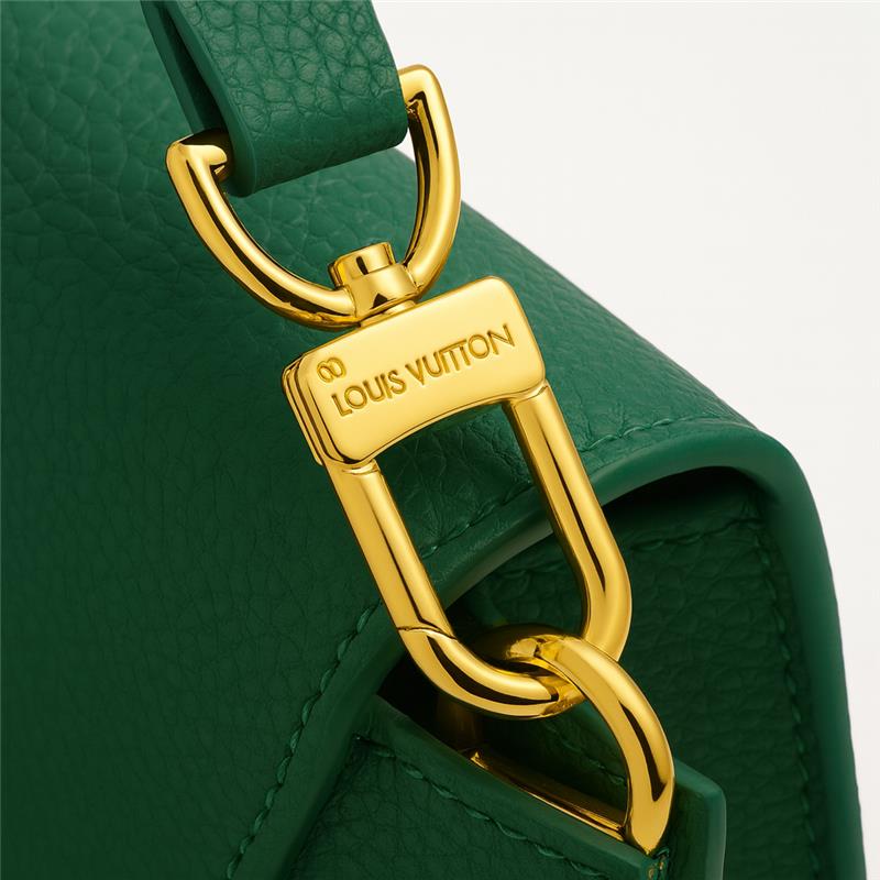 Image of Luxury Green Designer Handbag with Gold Chain