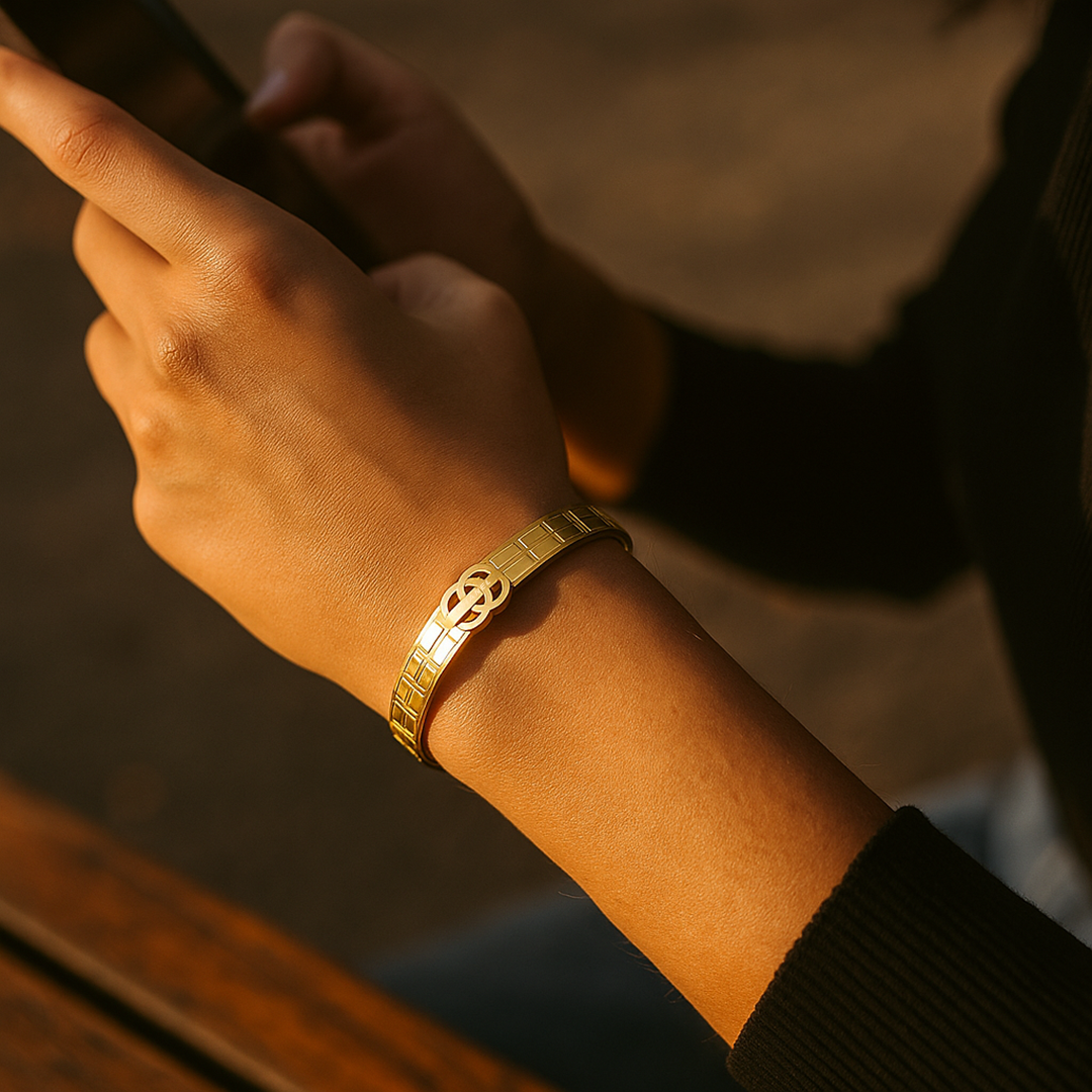 Image of Chanel Golden Grid Luxe Bangle